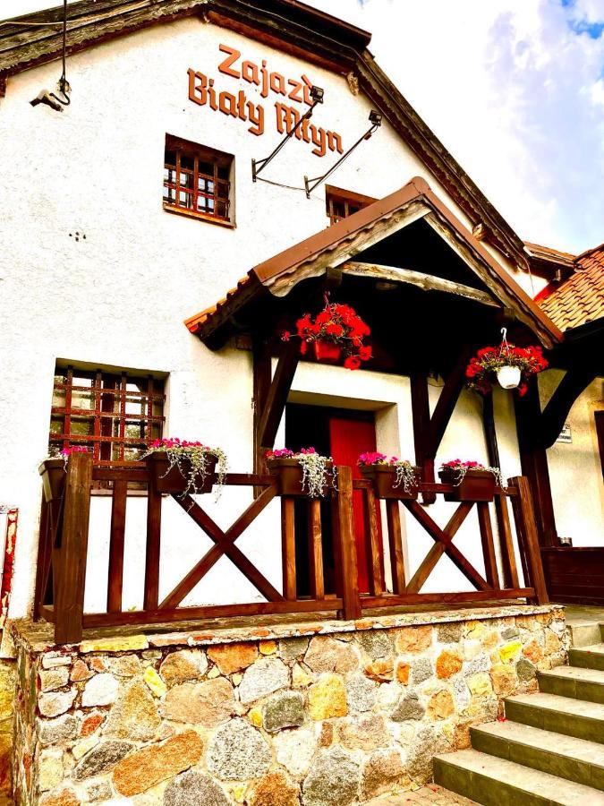 Zajazd Bialy Mlyn Sterlawki Wielkie Exterior photo