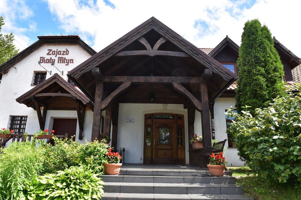 Zajazd Bialy Mlyn Sterlawki Wielkie Exterior photo