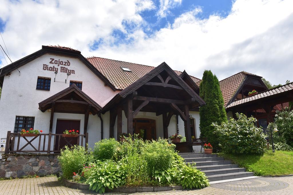 Zajazd Bialy Mlyn Sterlawki Wielkie Exterior photo